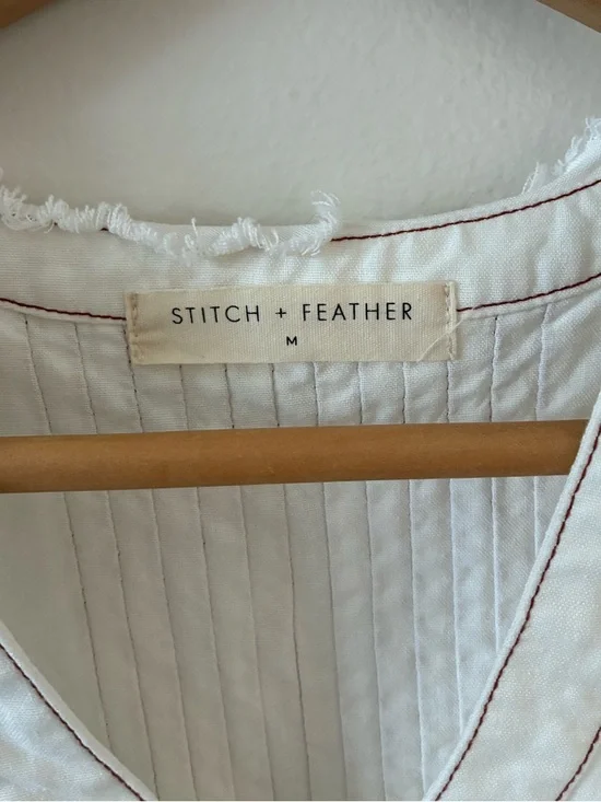 Stitch & Feather Raw-Edge Linen Swing Tank Size Medium - Picture 4 of 9